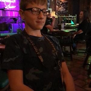 Meet your Posher, Logan